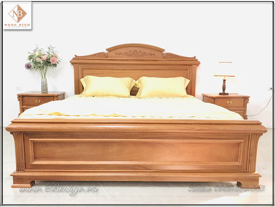 Mẫu giường gỗ gõ đỏ đẹp năm 2021